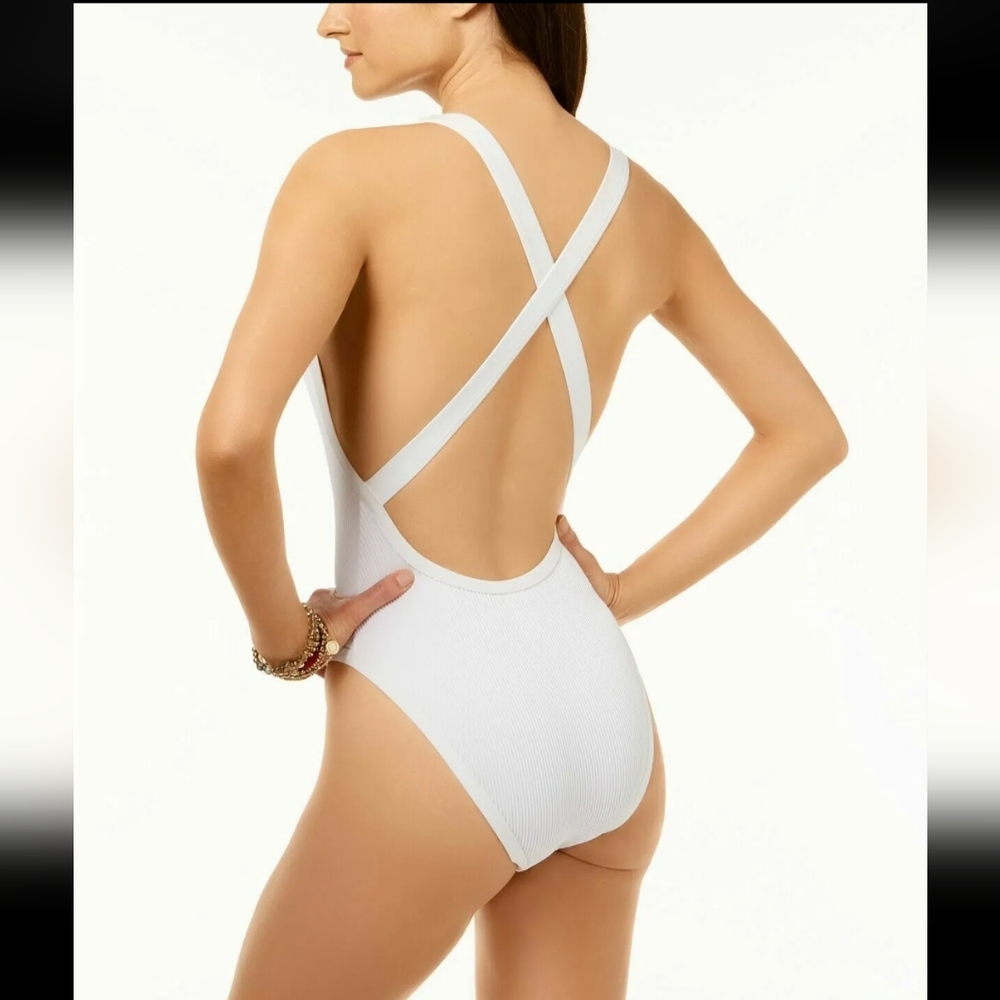 Bar III Textured High-Cut Cheeky One-Piece High Leg Ribbed White Swimsuit Large